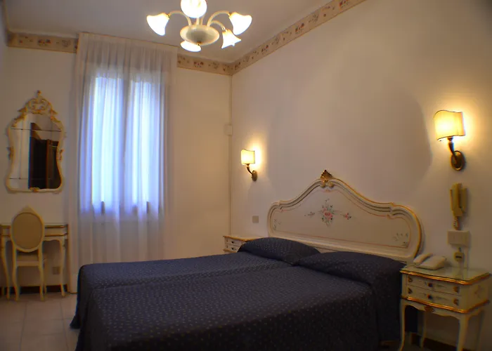 Guerrini Отель 2*