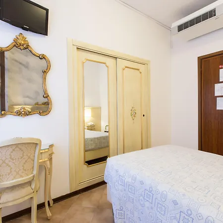 غوريني فندق 2*